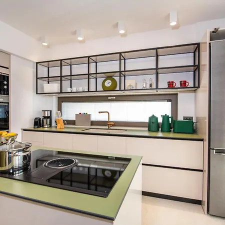 Flos Apartment