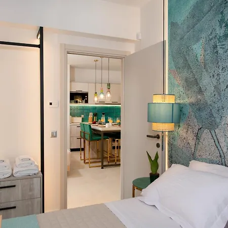 Flos Apartment