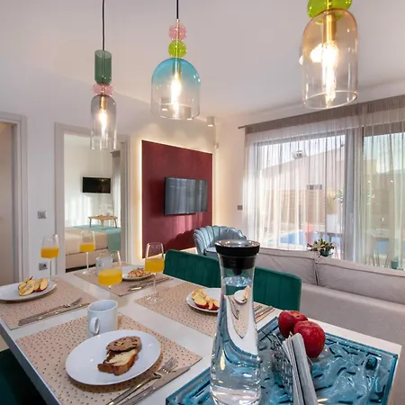 Apartment Flos *